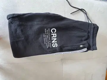 CRNS 블랙 조거 팬츠