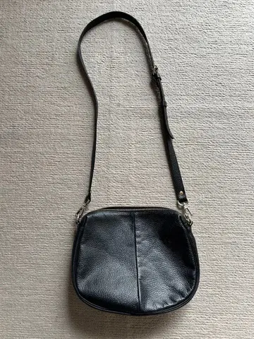 러셋 블랙 숄더백