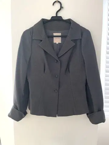 [ 새상품급 ] 시빌라 그레이 자켓 비즈버튼