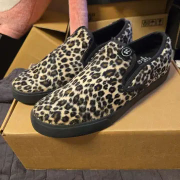 UBIQ 레오파드 무늬 슬립온 스니커즈