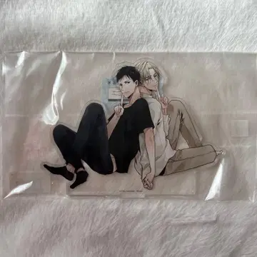 블랙 또는 화이트 사치모 아크릴 스탠드