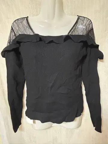 [새상품] 레이스 오프숄더 블랙 긴팔 상의