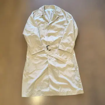 유니클로 U 아이보리 벨트 트렌치코트