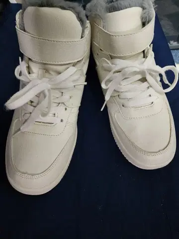 워크맨 신발 화이트 27cm