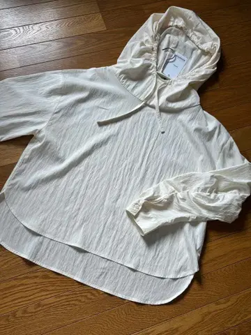 해밀턴 에센스 후드 부착 긴팔 셔츠