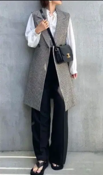 ZARA 하운드투스 패턴 베스트 베이지 x 블랙