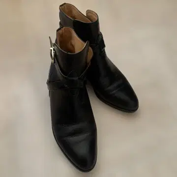 블랙 가죽 숏부츠