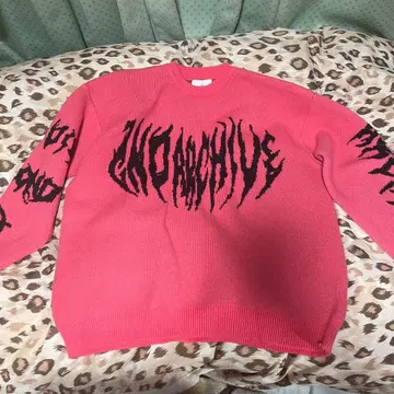 그래픽 프린트 핑크 스웨터