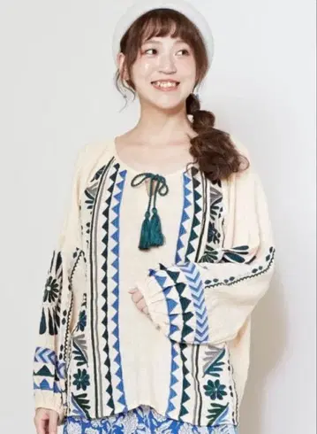 차이하네 바프라 TOP 베이지