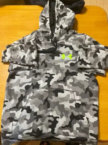 언더아머 맨투맨 카모플라쥬 셋업