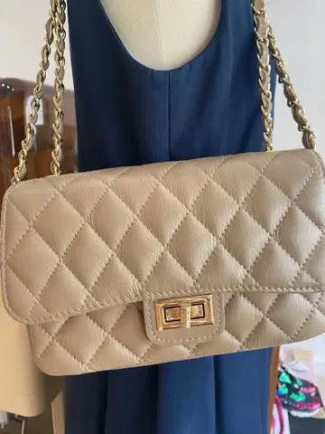 AULENTTI (오렌티) 퀼팅 숄더백