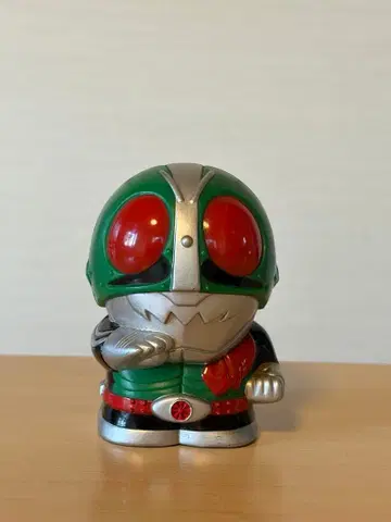 레어 가면라이더 저금통