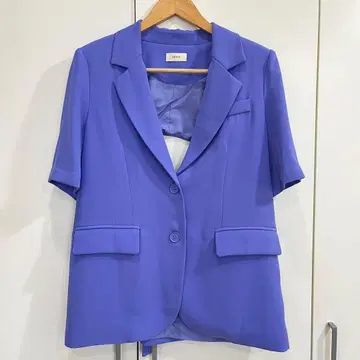 퍼플 숏 슬리브 테일러드 자켓 curum