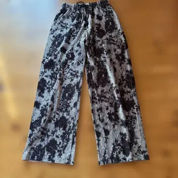 et Alors (애로우) 와이드 팬츠 타이다이 패턴