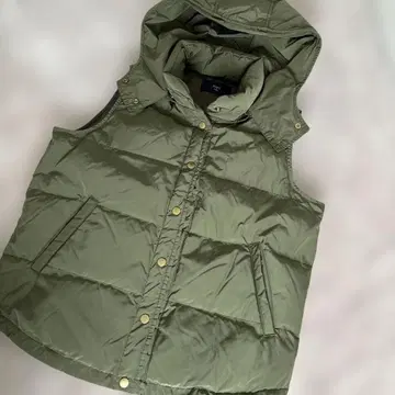 SHIPS 탈부착 후드 부착 다운 베스트 카키