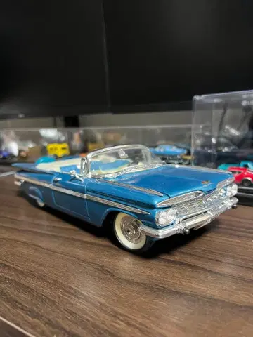 시보레 임팔라 1/18 미니카