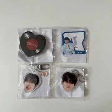 treasure 캡슐 토이 준규 세트