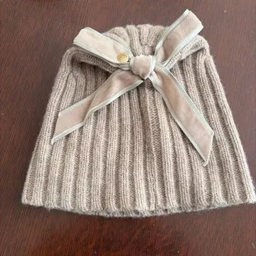 새상품 택 포함 아테나 뉴욕 니트 모자 벨로아 리본 울 베이지