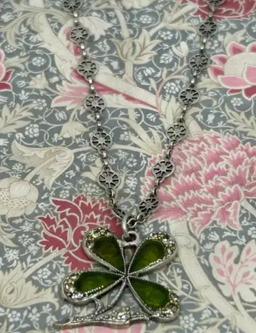 프랑스제 네잎클로버 펜던트와 브로치 2세트