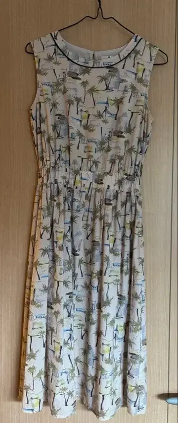 슬리브리스 무릎 기장 원피스 야자수 패턴