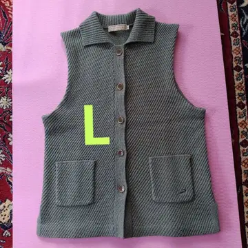 크로커다일 프론트 오픈 카라 부착 버튼 니트 베스트 울 여성용 올리브