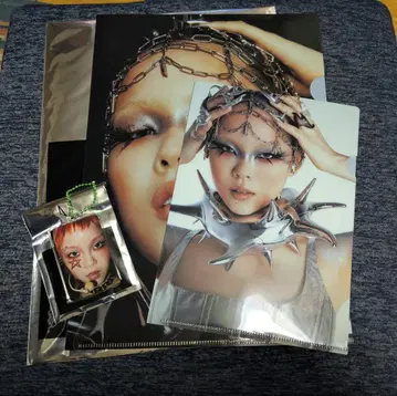 XG 1st World Tour 굿즈