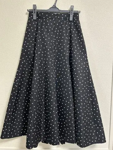 [ 새상품 ] 아베닐 에투알 AVENIRETOILE 플레어 스커트