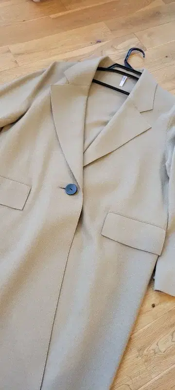 어도어 체스터 코트