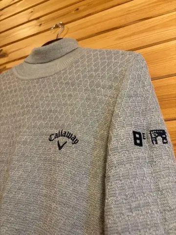 캘러웨이 그레이 하이넥 스웨터