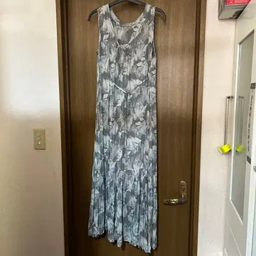 코코딜 슬리브리스 꽃무늬 롱 원피스 사이즈 1