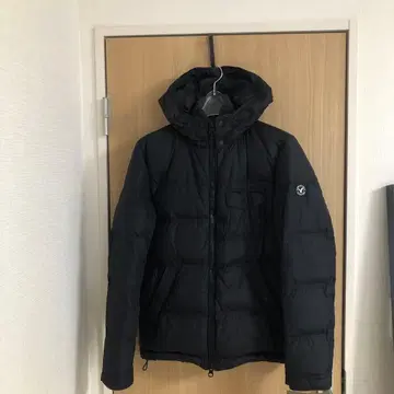 AMERICAN EAGLE OUTFITTERS 다운 자켓 블랙