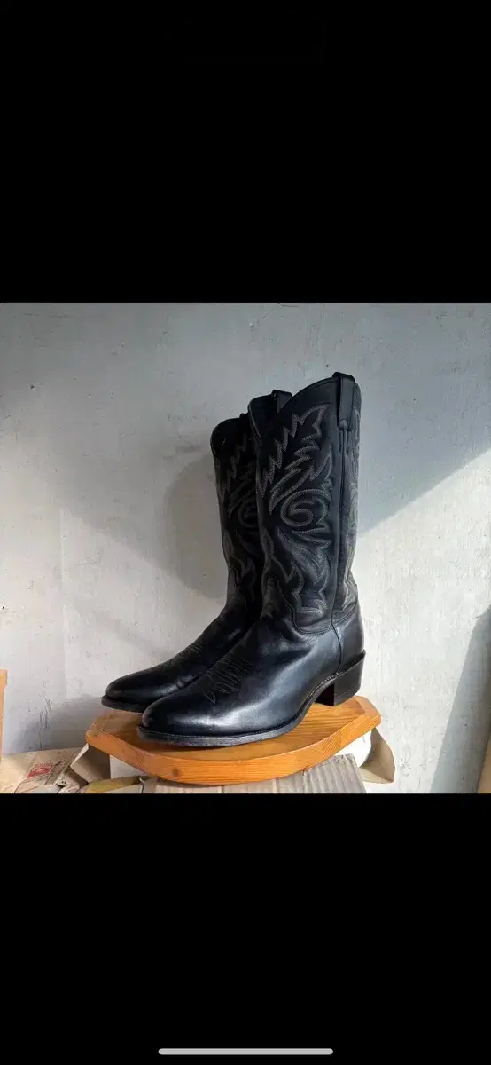Justin Western Boots 10D Black Cowboy Boots
