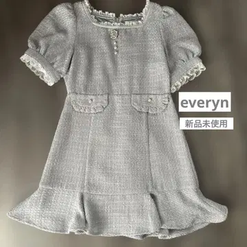 그레이 레이스 무릎 기장 원피스