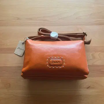 [ 새상품 미사용 택 포함 ] Dakota 다코타 숄더백 소가죽