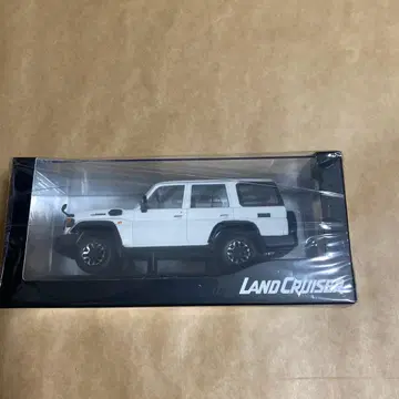 랜드크루저 70 미니카 슈퍼 화이트 II