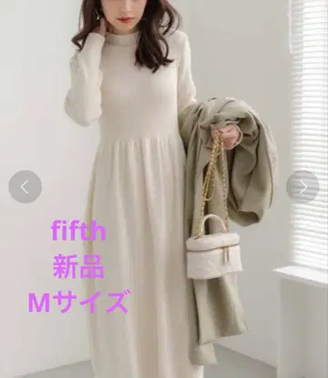 [ 새상품 ] fifth 프티 하이넥 플레어 니트 원피스 M 사이즈