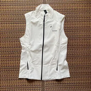 OUTOPIA 베스트 화이트 Size M