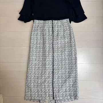 저스길리티 스커트