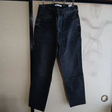 새상품급 마우지 테이퍼드 데님 블랙 26