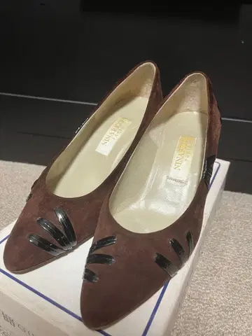 [ 니나리치 ] 브라운 스웨이드 스틸레토 펌프스