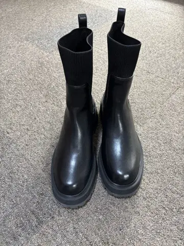 [ 미사용 새상품 ] 르탈론 앵클 리브 트랙 밑창 숏부츠 최종 가격