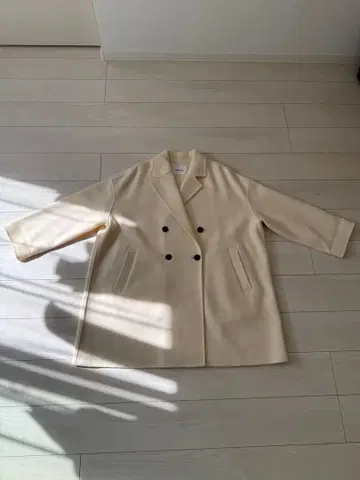 Mila owen 미라 오웬 와이드 실루엣 더블 브레스트 코트