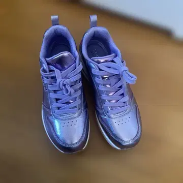 SKECHERS 메탈릭 퍼플 스니커즈