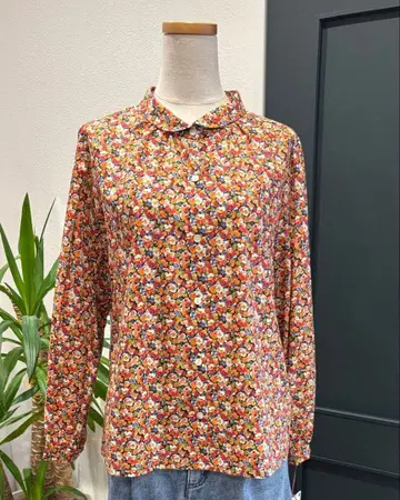 미사용 새상품 꽃무늬 조개 버튼 긴팔 셔츠