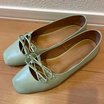 JOURNAL STANDARD 리본 포함 펌프스