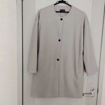 오로네 베이지 코트