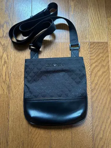 EMPORIO ARMANI 블랙 숄더백
