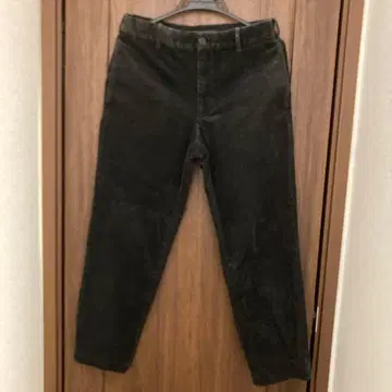 유니클로 다크 그레이 코듀로이 팬츠 S 사이즈