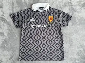 엄브로 x 토이 머신 게임 셔츠