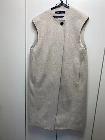 ZARA 베이지 노카라 베스트
